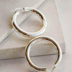 silver earings 3 grams